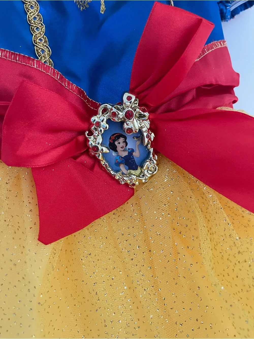 NEW! Official Disney Princess Snow White costume